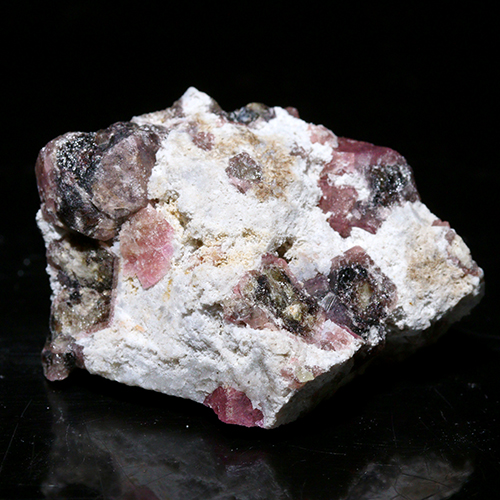 〔D131-12〕ピンクガーネット　メキシコ産  Pink Garnet 鉱物 原石 標本【メール便不可】