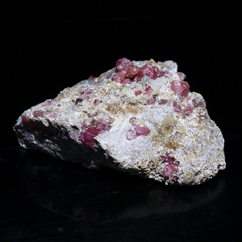 〔D132-11〕ピンクガーネット　メキシコ産  Pink Garnet 鉱物 原石 標本【メール便不可】