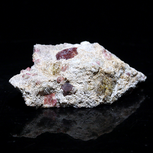 〔D132-6〕ピンクガーネット　メキシコ産  Pink Garnet 鉱物 原石 標本【メール便不可】
