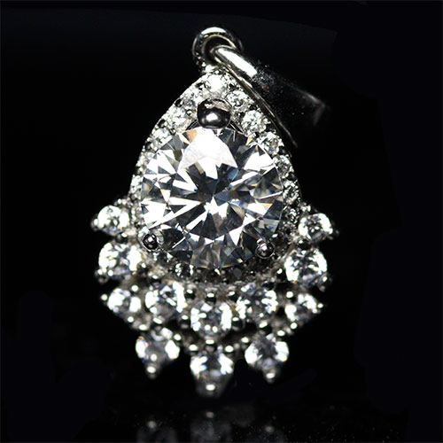 〔J105-135〕1ct モアサナイト sv925 ペンダント moissanite【ランダム発送】