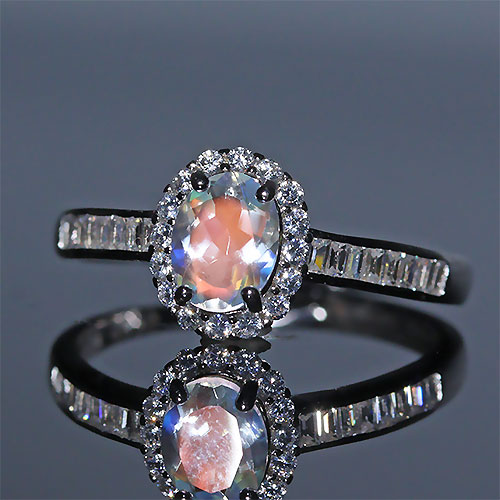 〔R443-4〕マダガスカル産 レインボームーンストーン リング 指輪 サイズフリー Rainbow moonstone