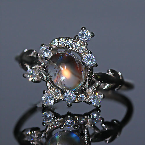 〔R443-5〕マダガスカル産 レインボームーンストーン リング 指輪 サイズフリー Rainbow moonstone