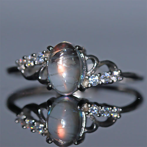 〔R443-8〕マダガスカル産 レインボームーンストーン リング 指輪 サイズフリー Rainbow moonstone
