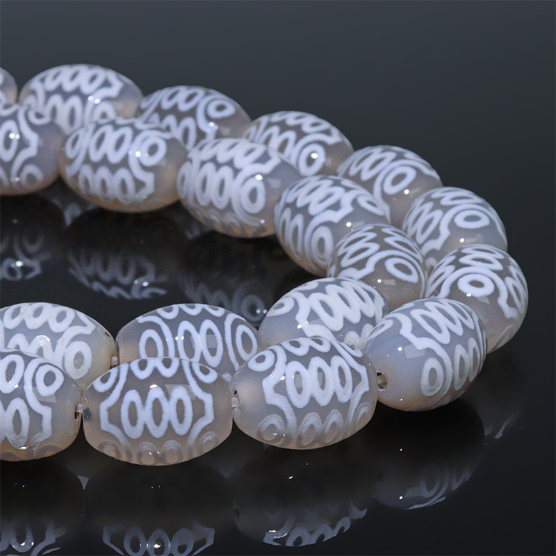 〔CZ93-3〕【天珠】連売り 約16x12mm 龍眼天珠 白天珠 守り 開運 風水 【ランダム発送】