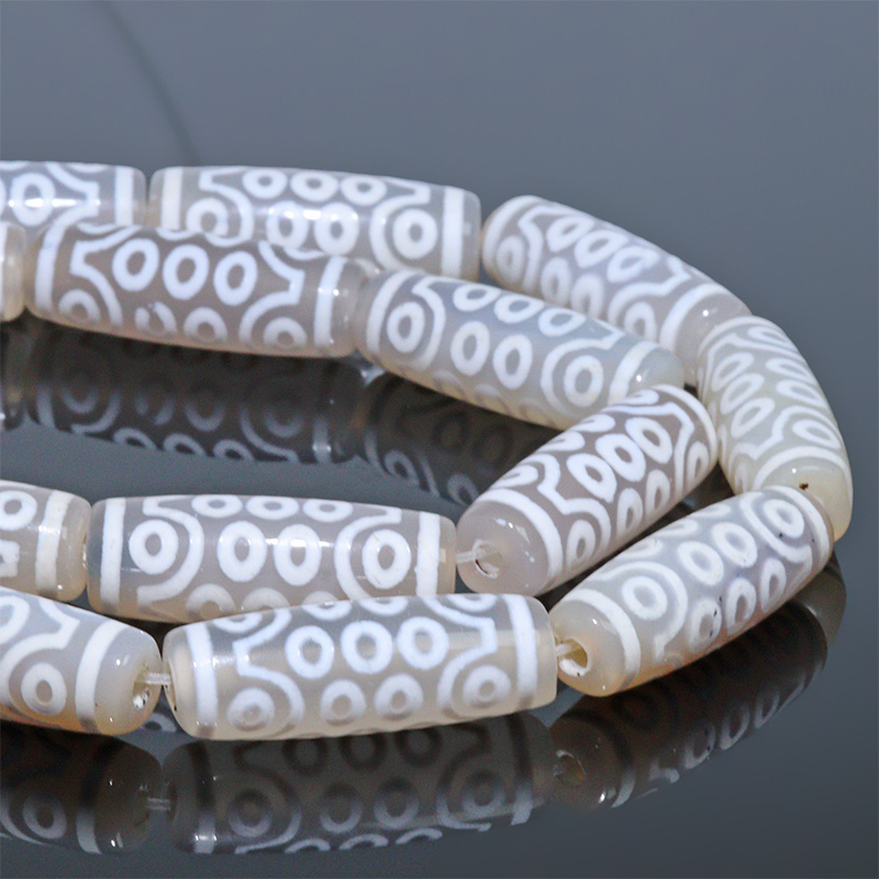 〔CZ93-7〕【天珠】連売り 約30x10mm 二十一眼天珠 白天珠 守り 開運 風水 【ランダム発送】