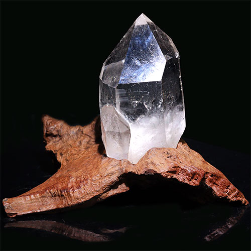 〔D445-3〕[トップクォリティ]インド/マニハール産ヒマラヤ水晶原石 台付き（ナチュラルポイント）【メール便不可】