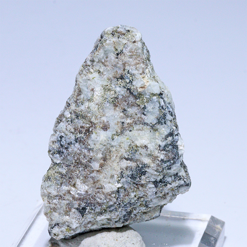 〔D456-11〕国産希少 杉石 スギライト 愛媛県岩城島産 Sugilite 原石 鉱物