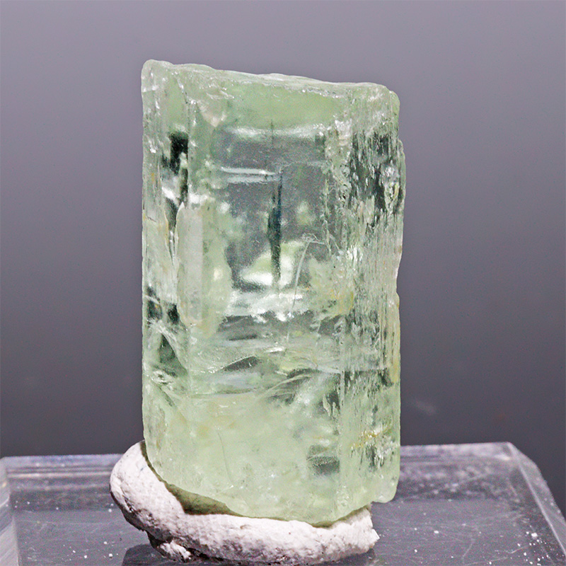 〔D472〕パキスタン産 ヘリオドール結晶 原石｜淡金色の透明感を宿すベリル結晶 鉱物