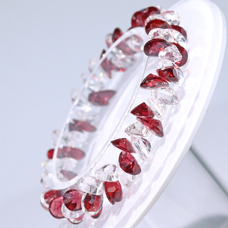 〔K2041〕高品質 宝石ルースカット ガーネット 水晶 ペアシェイプカットとーオーバルカット 約8x6mm ブレスレット