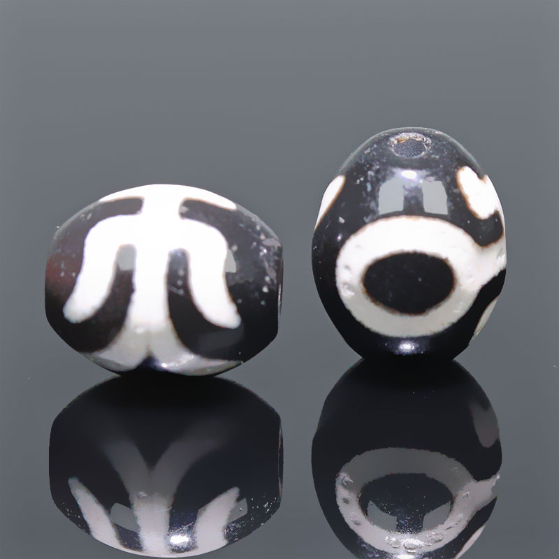 〔Z70-4〕【 天珠】約14x12mm 大人天珠 開運 風水 【ランダム発送】【FOREST 天然石 パワーストーン】